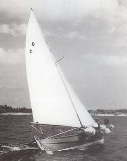 Frem til 1957 seilte en bare oselvere i RAN, senere har også andre båttyper kommet til.